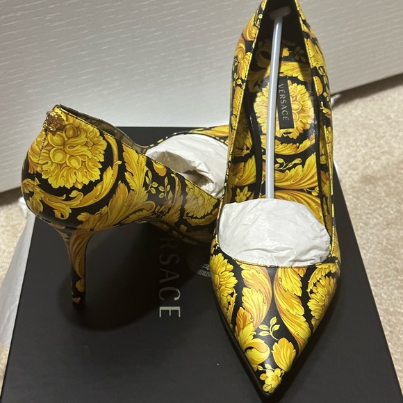 Versace Barocco heels - Picture 3 of 11